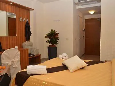 Th - Casa Leonori 3* Assisi