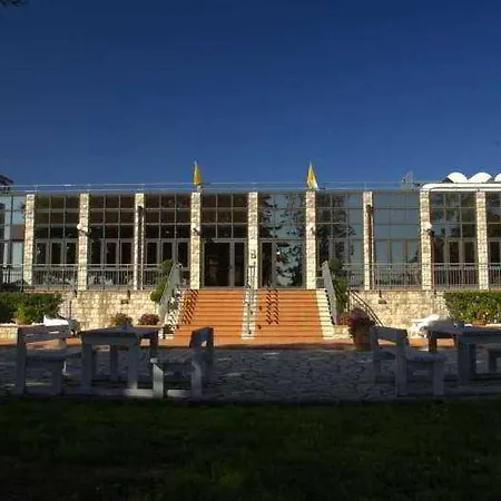 Th - Casa Leonori