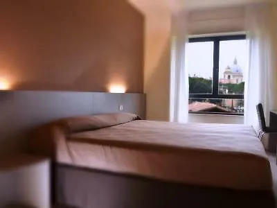 Th - Casa Leonori 3*